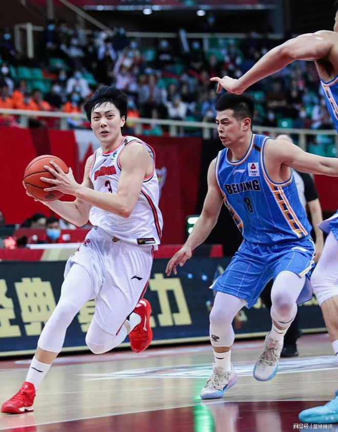 s15赛程-清晨CBA季后赛焦点战，马赛内部沟通，质疑声仍在，赛程密集仍需轮换