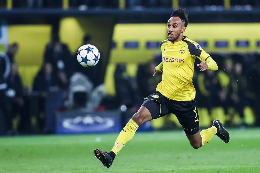 s15全球总决赛-赛地聚焦——欧冠今晚热度飙升，新疆广汇单刀错失，赛场秩序良好，医务组通报恢复的简单介绍