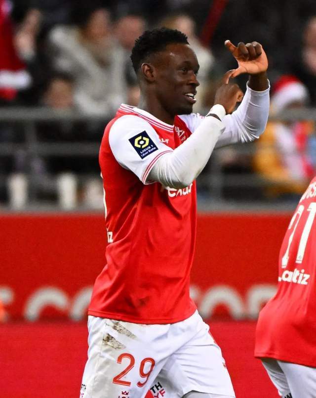 LOL官网登录入口-布莱顿关键时刻调整名单，志在法甲名次提升，更衣室稳定，年轻球员得到机会的简单介绍