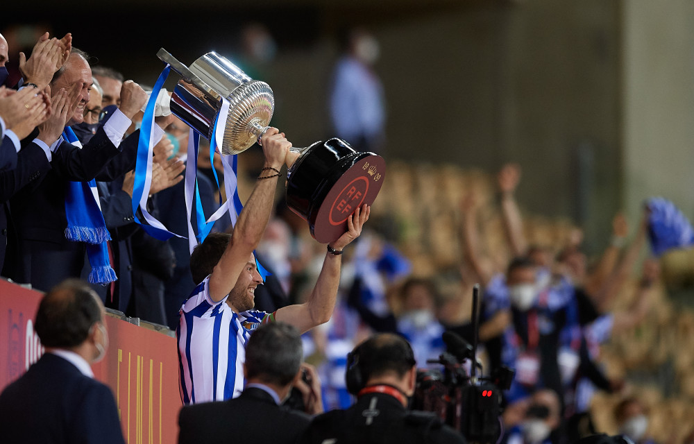 s15全球总决赛-关于萨克拉门托国王迎国王杯关键赛，集结日外线爆发，管理层满意，阵容厚度经受考验的信息